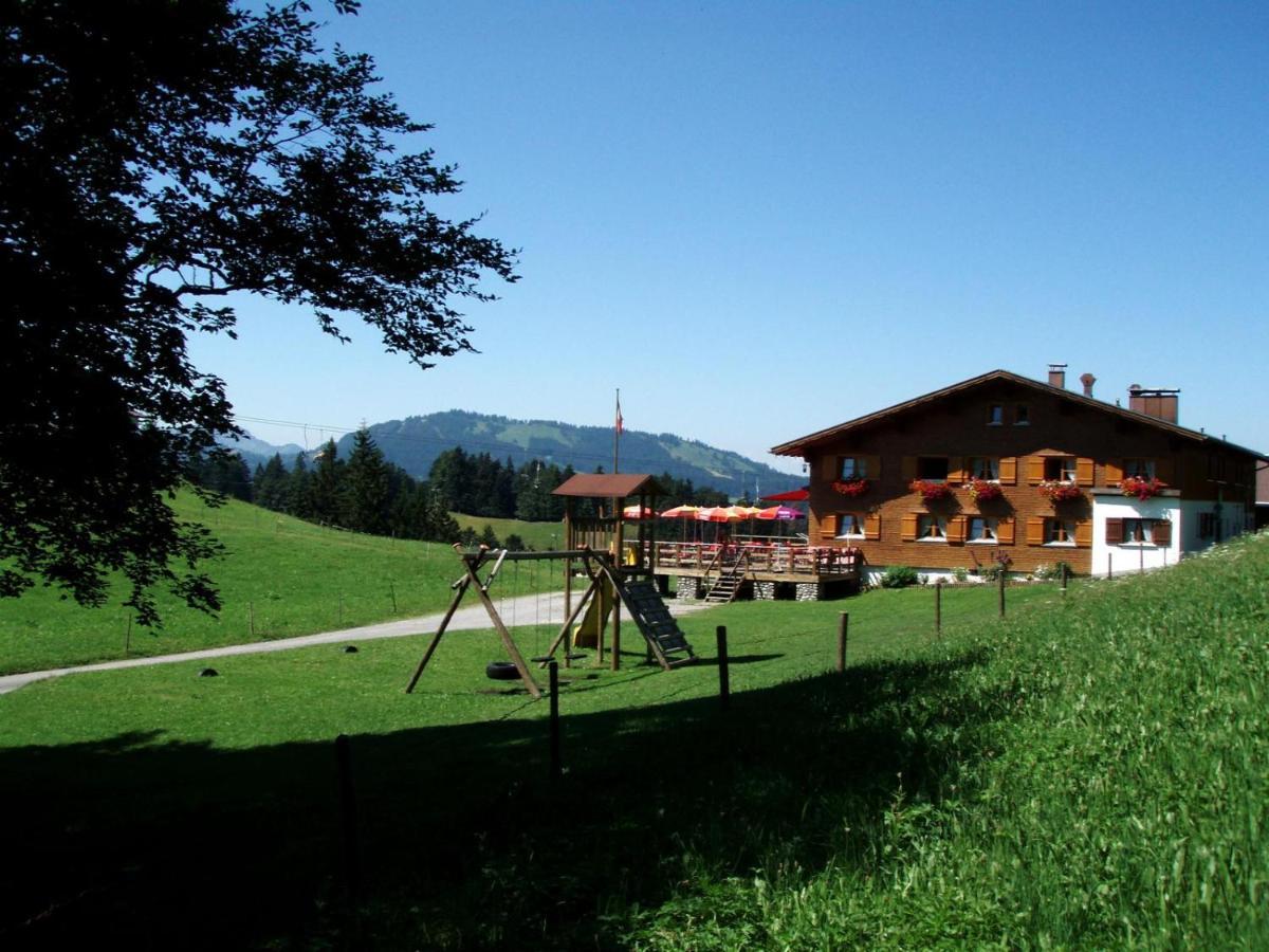 Hotel Alpengasthof Brüggele Alberschwende Exterior foto